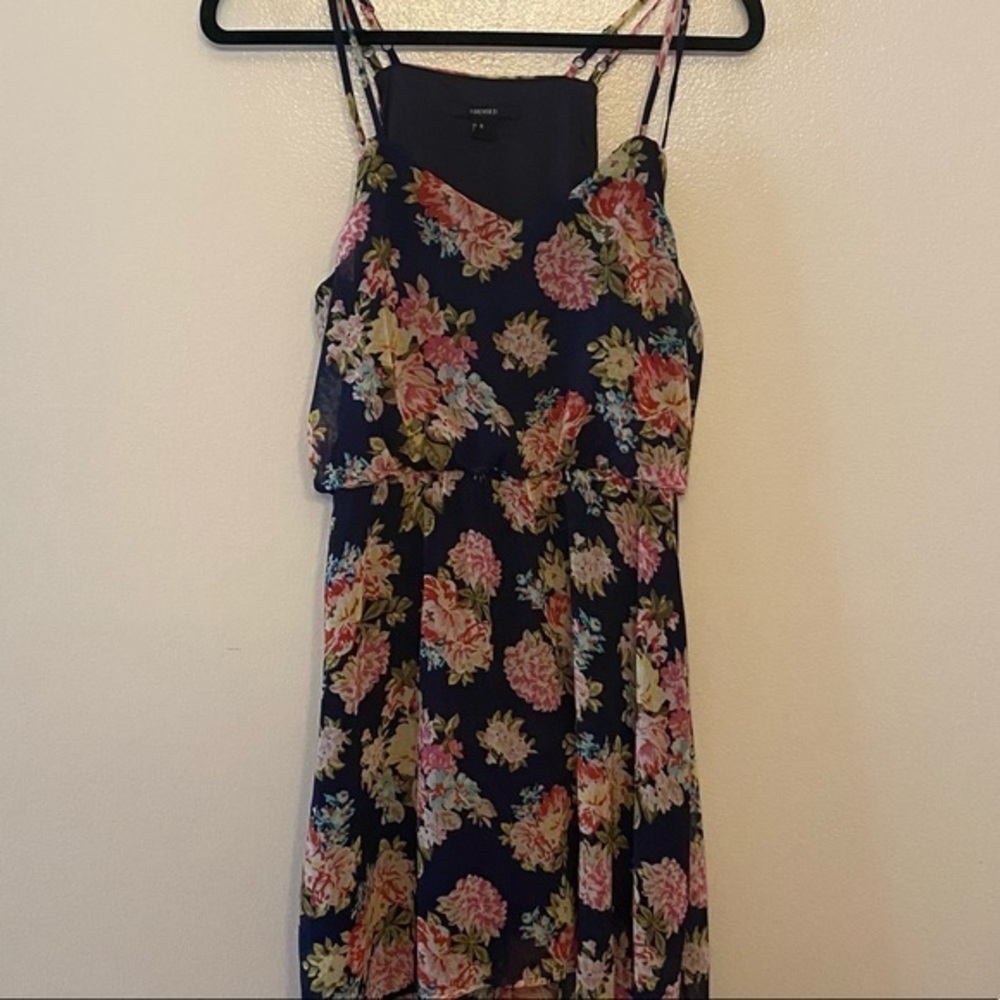 Floral High-Low Dress‎ - Picture 2 of 4